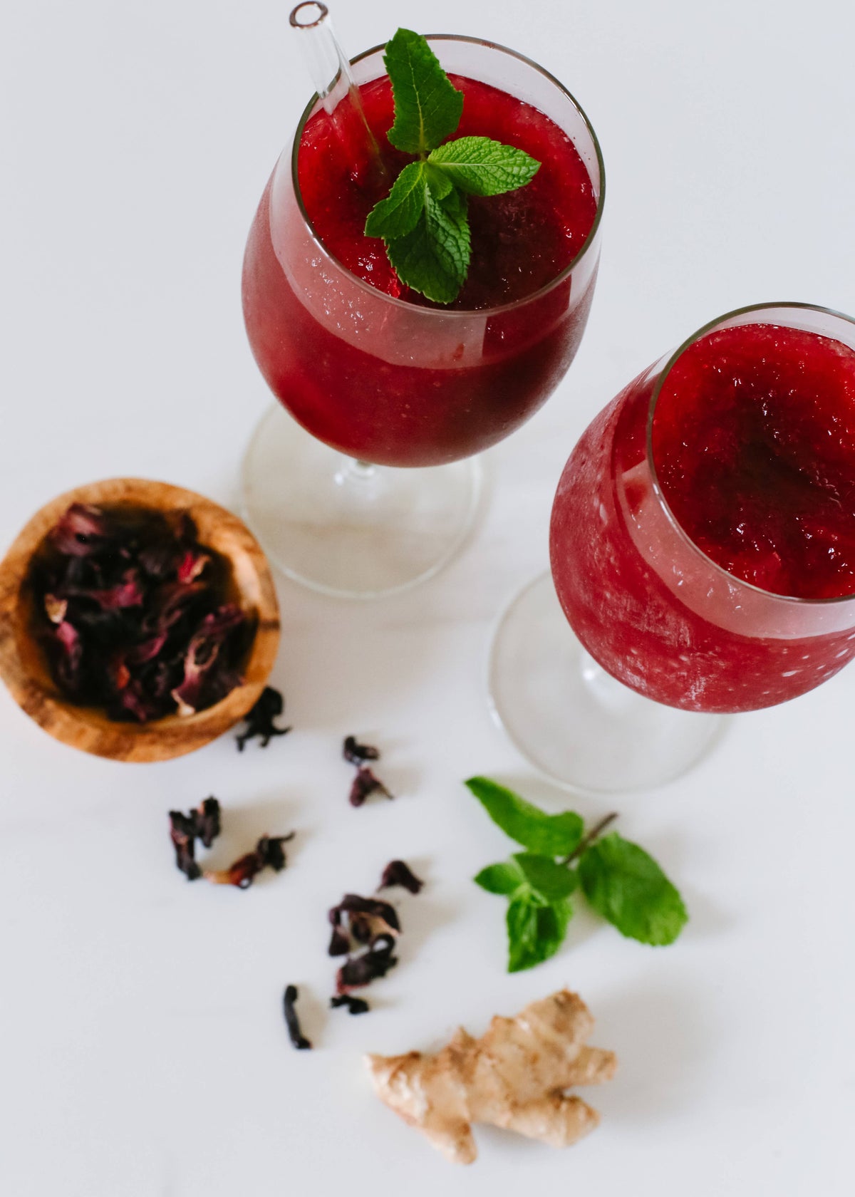 Ginger Hibiscus Singles - 8+ Organic Cocktails &amp; Mocktails