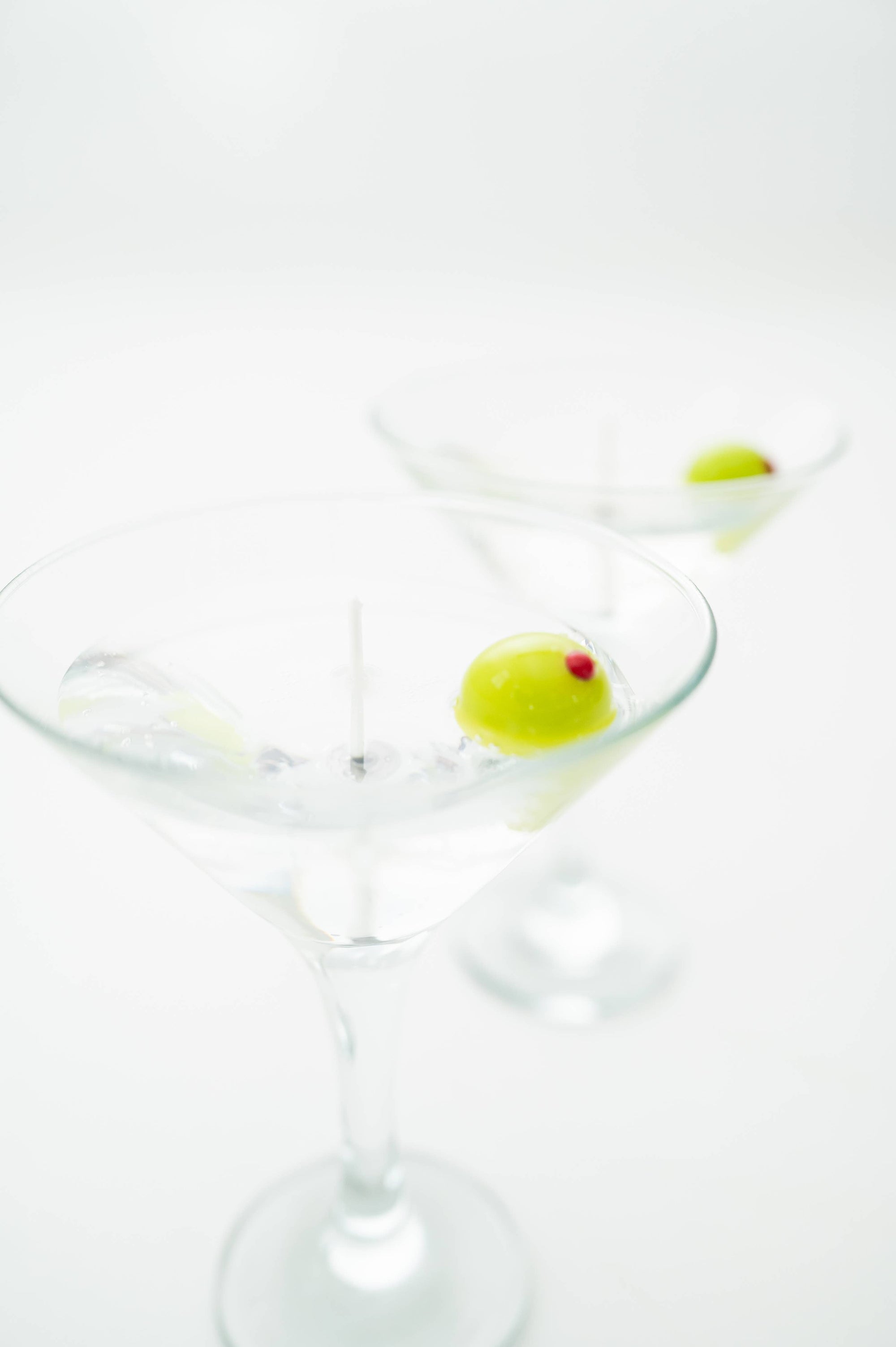 Scented 7.5oz. Dirty Martini Candle. Gin. Vodka. Olives. : Without Bag