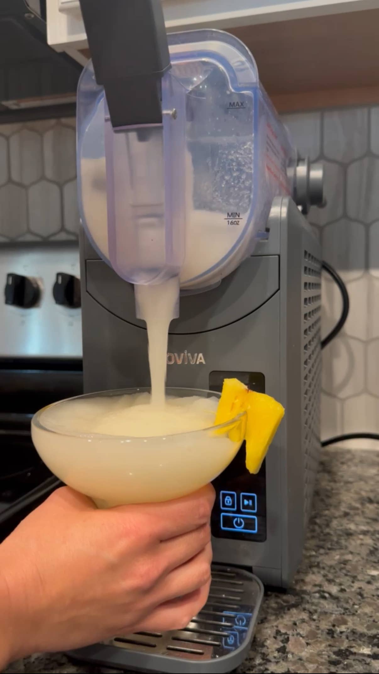 LUSH Wine Mix: Pineapple Mai Tai