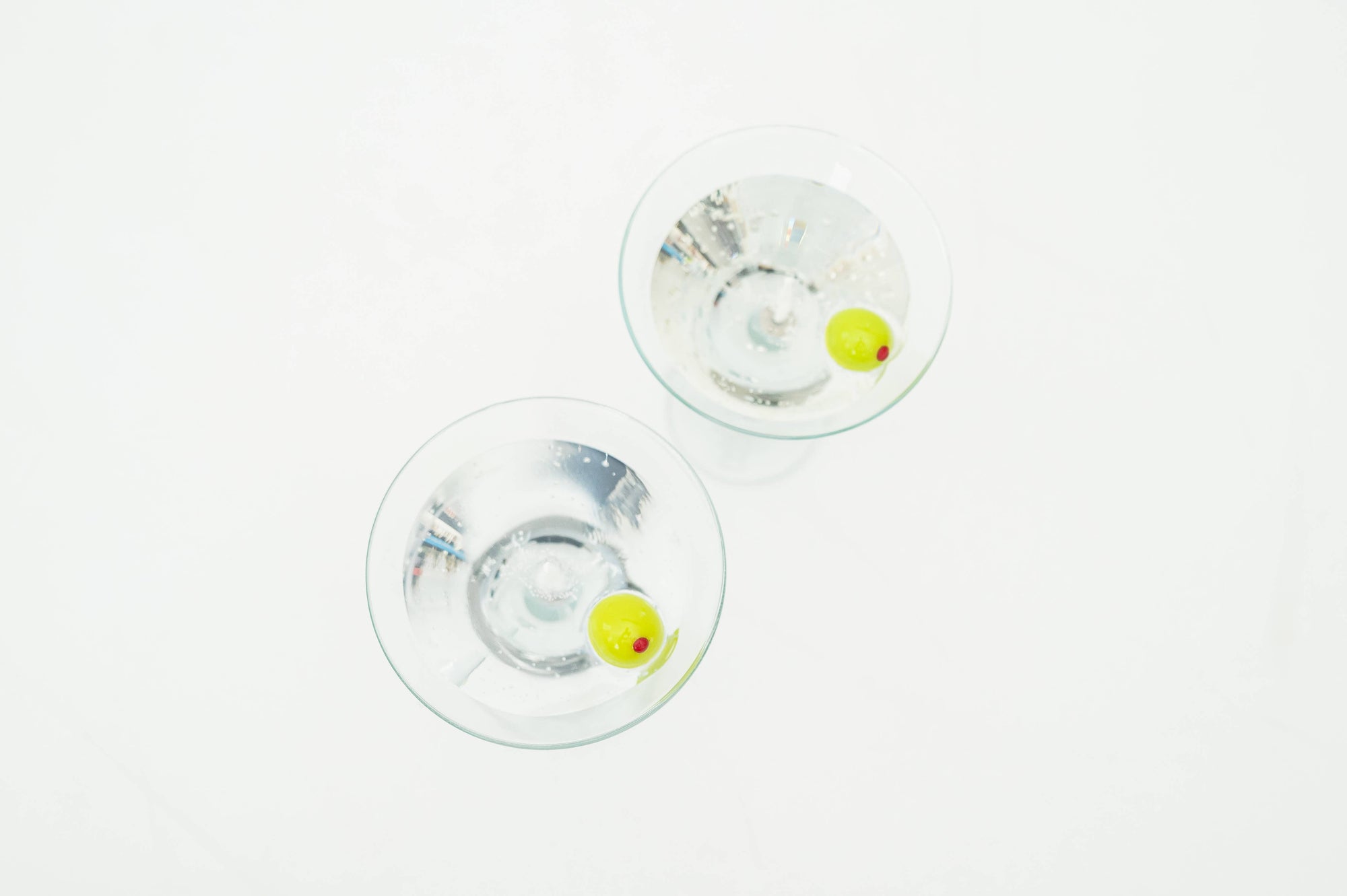 Scented 7.5oz. Dirty Martini Candle. Gin. Vodka. Olives. : Without Bag