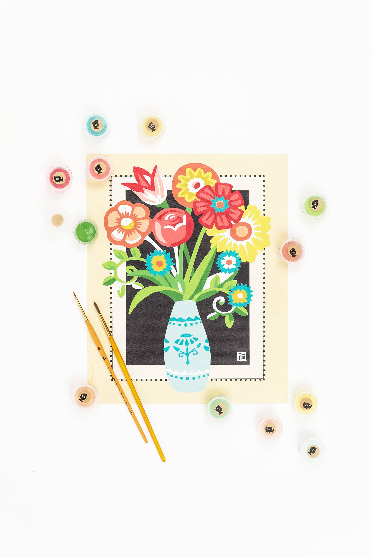 Elle Crée (She Creates)-Mary Engelbreit’s distinctive flowers