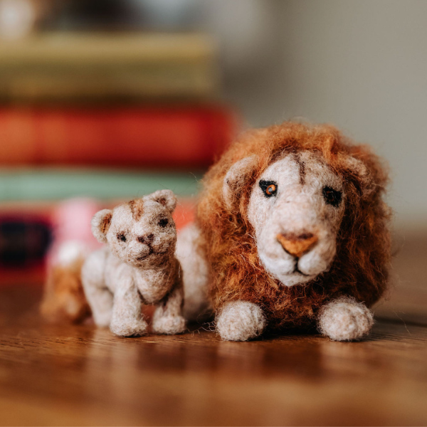 Lion &amp; Cub Needle Felting Kit