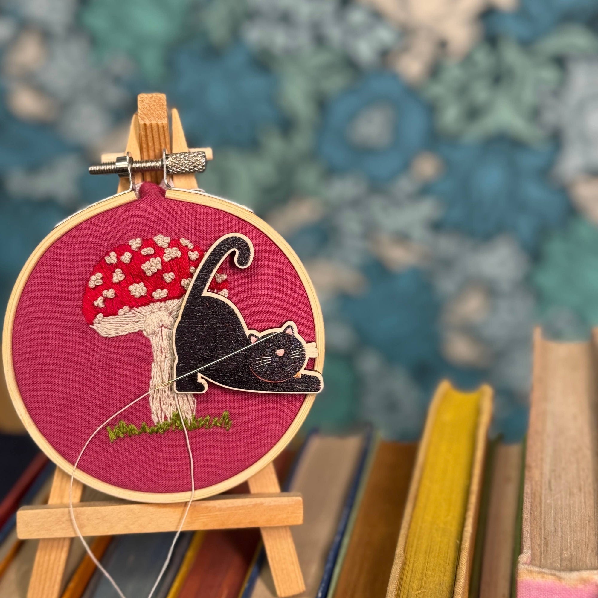 Cat Needle Minder - Midnight