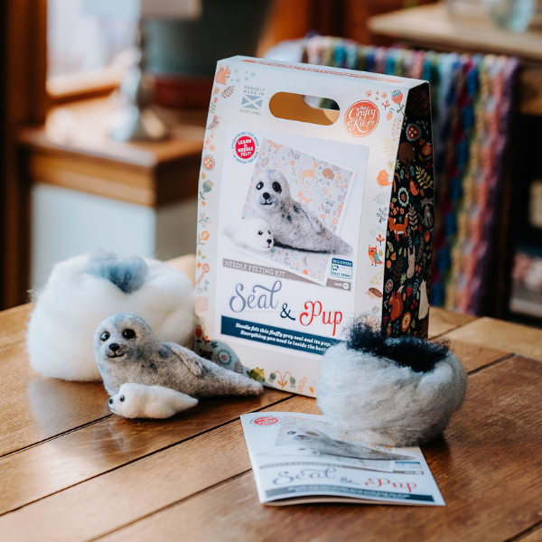 Seal &amp; Pup Needle Felting Kit