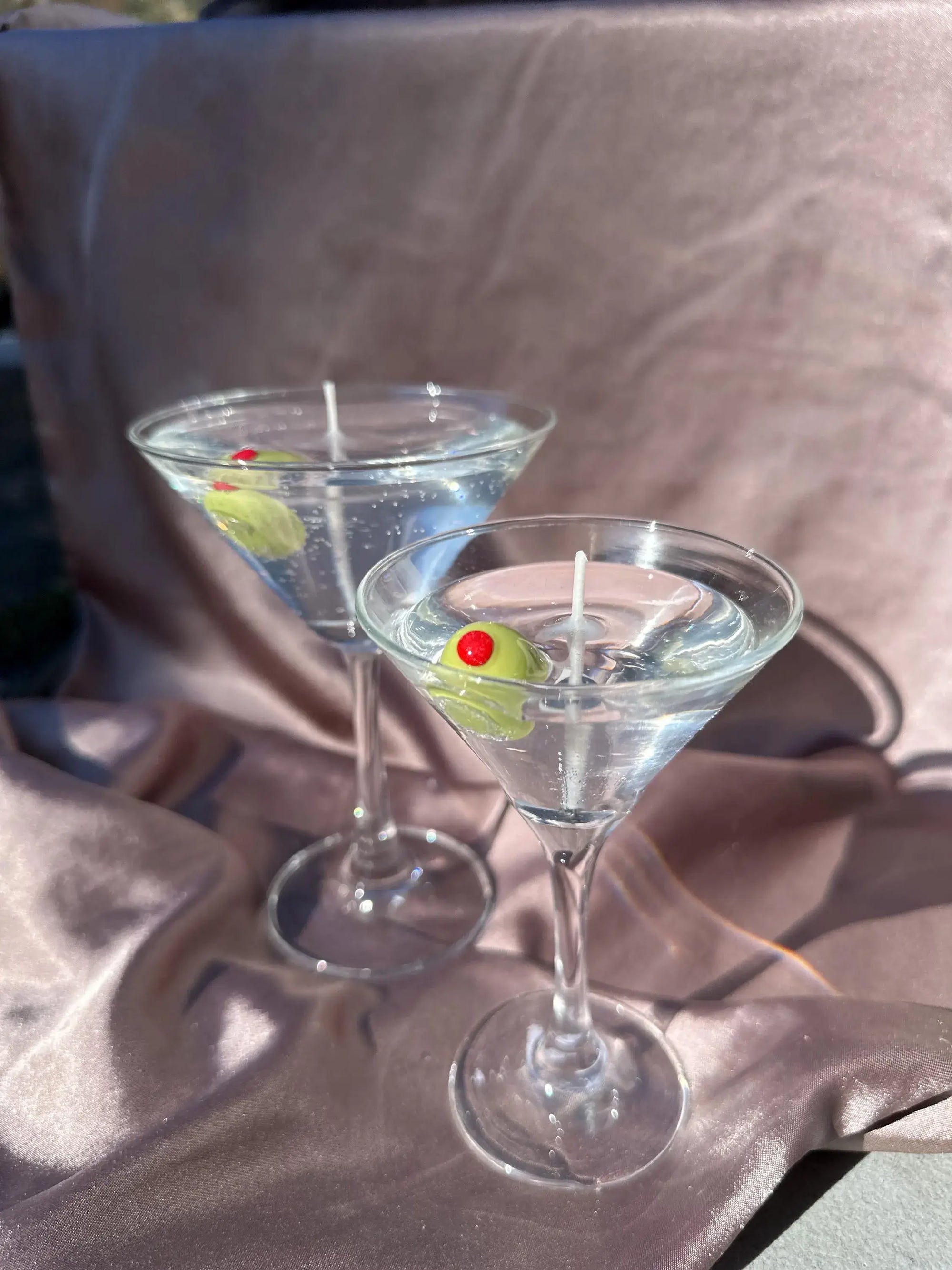 Scented 7.5oz. Dirty Martini Candle. Gin. Vodka. Olives. : Without Bag