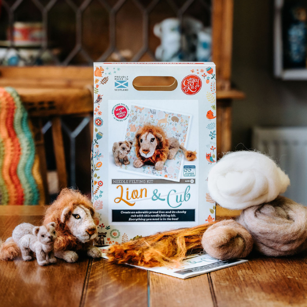Lion &amp; Cub Needle Felting Kit